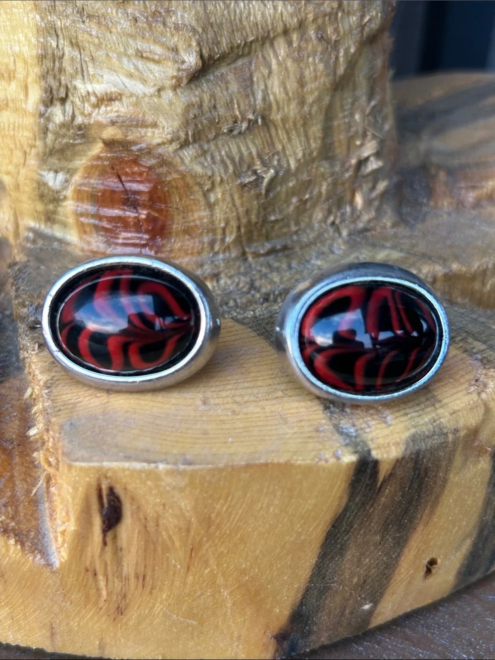 Hickok 60's Black and Red Oval Acrylic StoneCufflinks
